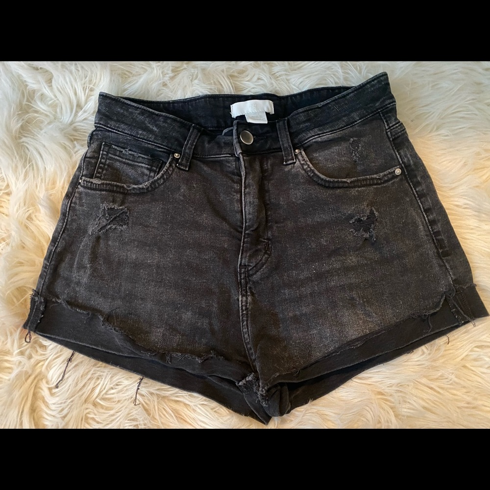 H&am black shorts